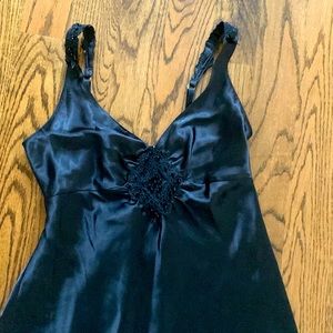 Matching nightgown and robe💫